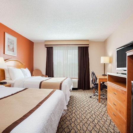 Hotel Baymont By Wyndham Madison Heights Detroit Area Extérieur photo