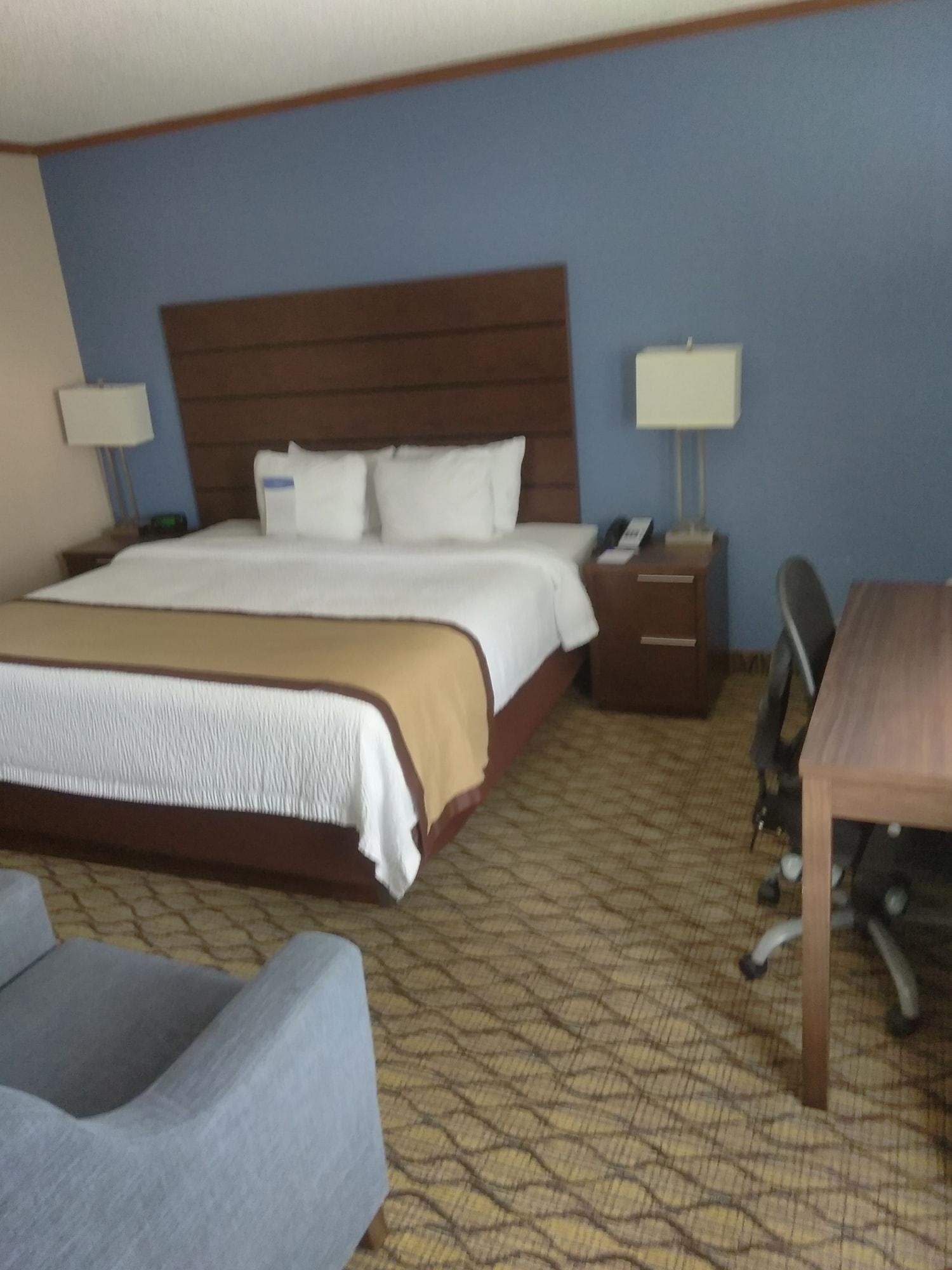 Hotel Baymont By Wyndham Madison Heights Detroit Area Extérieur photo