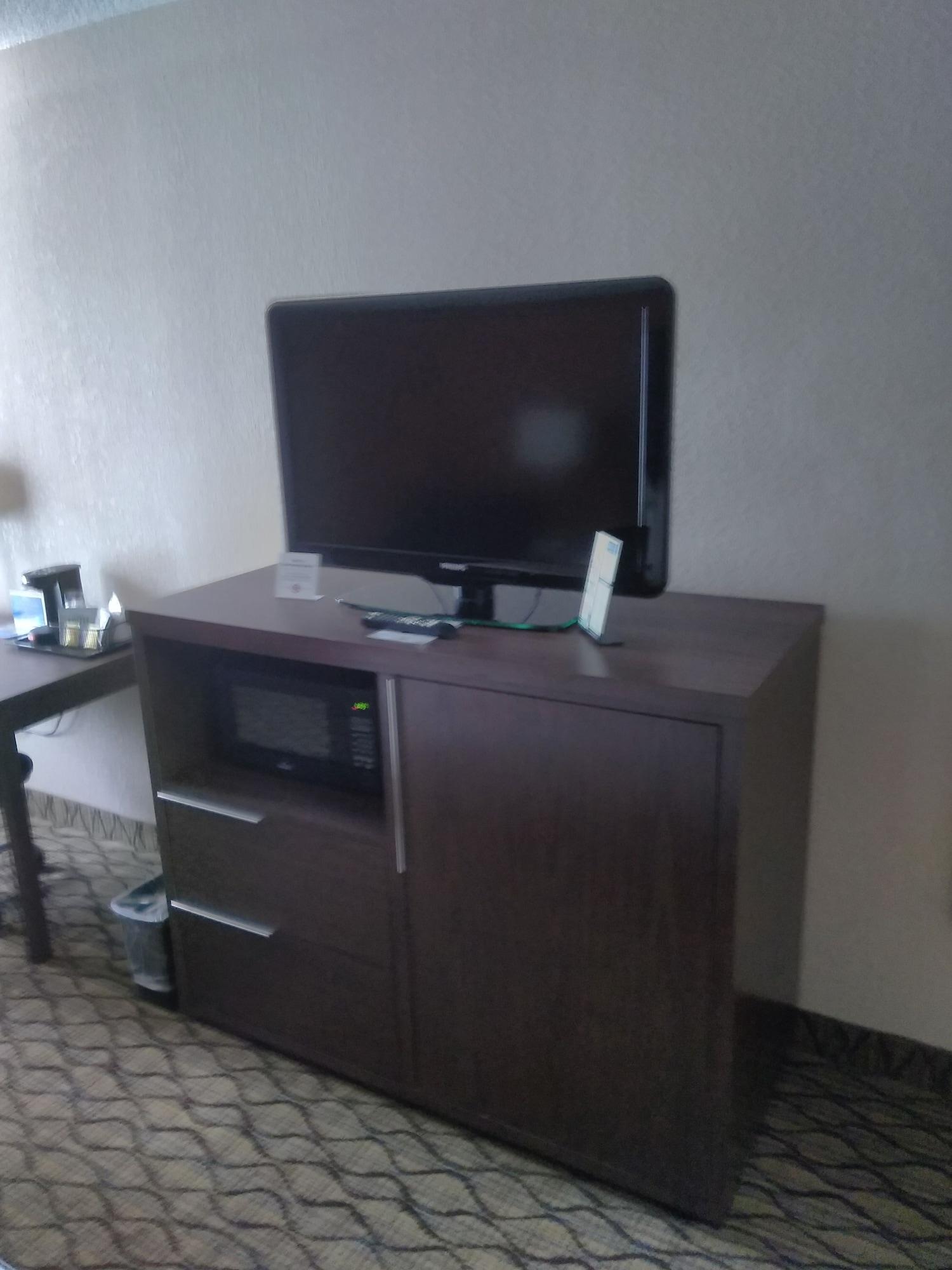 Hotel Baymont By Wyndham Madison Heights Detroit Area Extérieur photo