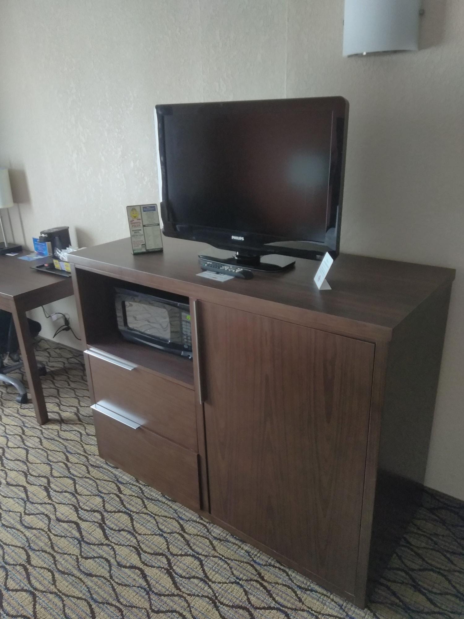 Hotel Baymont By Wyndham Madison Heights Detroit Area Extérieur photo