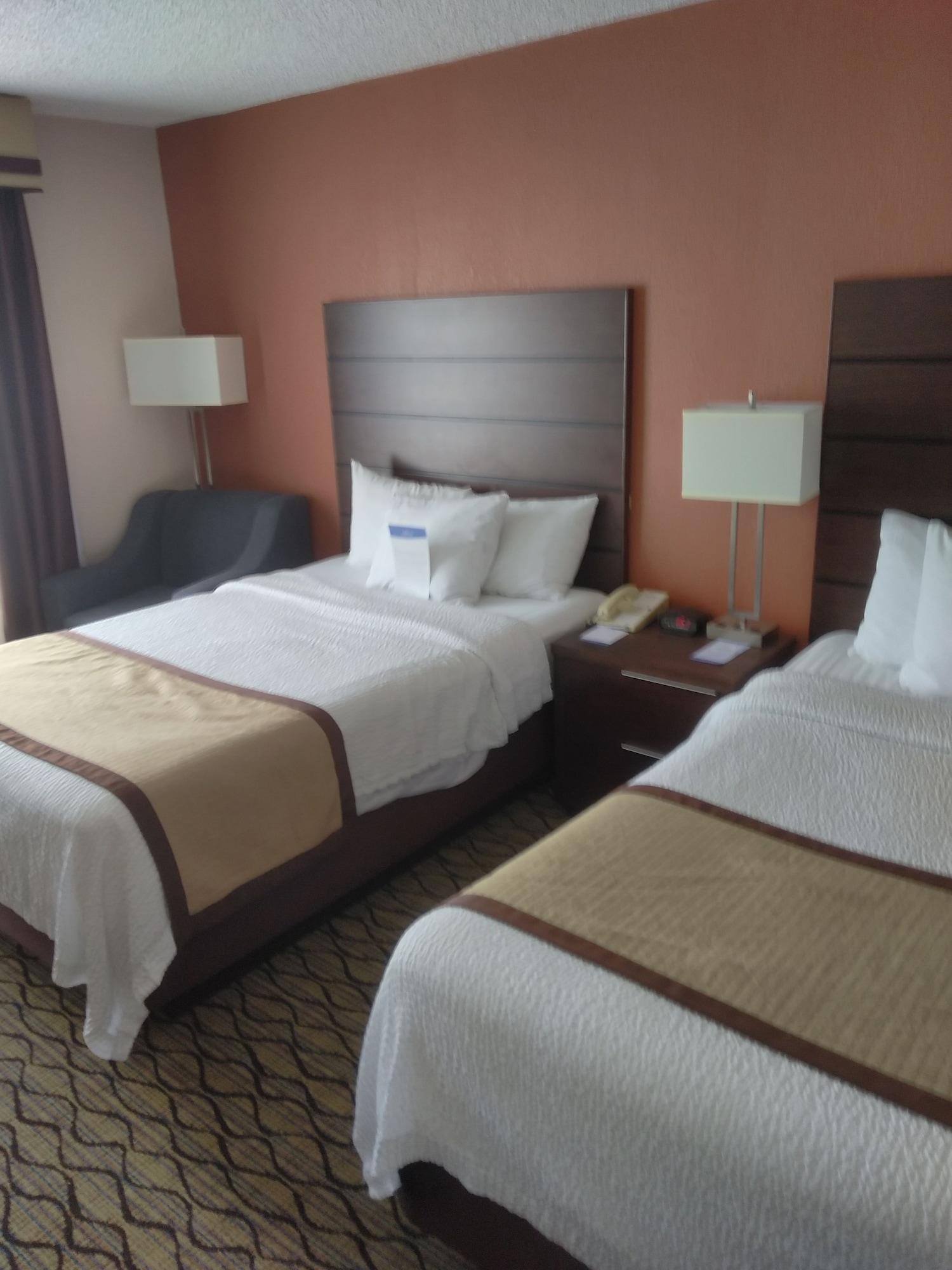 Hotel Baymont By Wyndham Madison Heights Detroit Area Extérieur photo