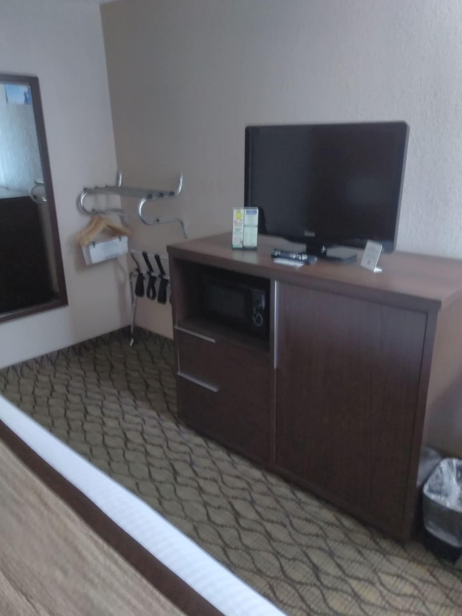 Hotel Baymont By Wyndham Madison Heights Detroit Area Extérieur photo