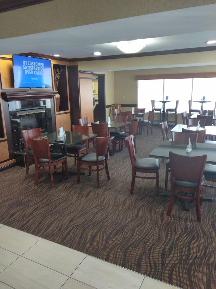 Hotel Baymont By Wyndham Madison Heights Detroit Area Extérieur photo