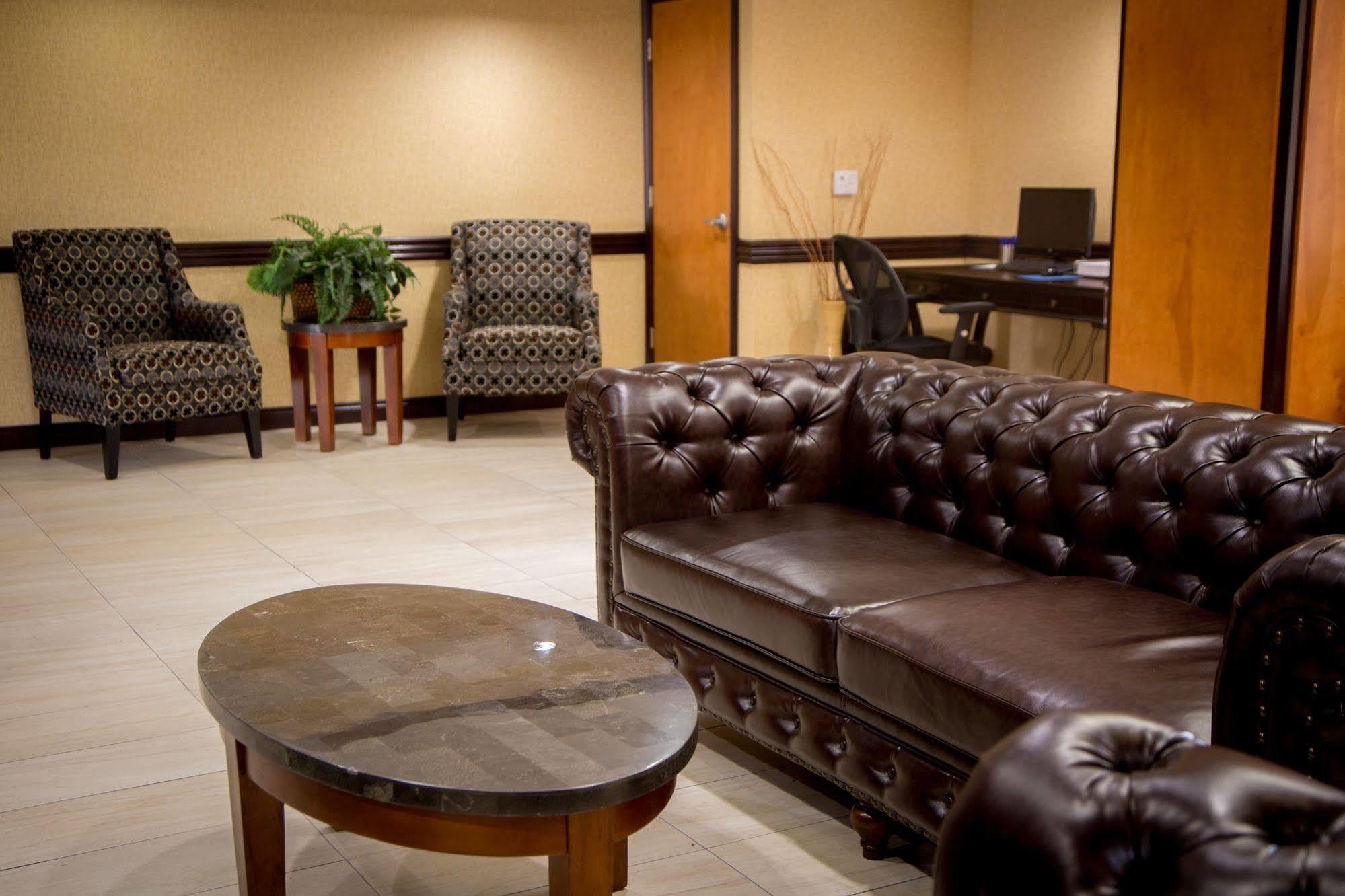 Hotel Baymont By Wyndham Madison Heights Detroit Area Extérieur photo